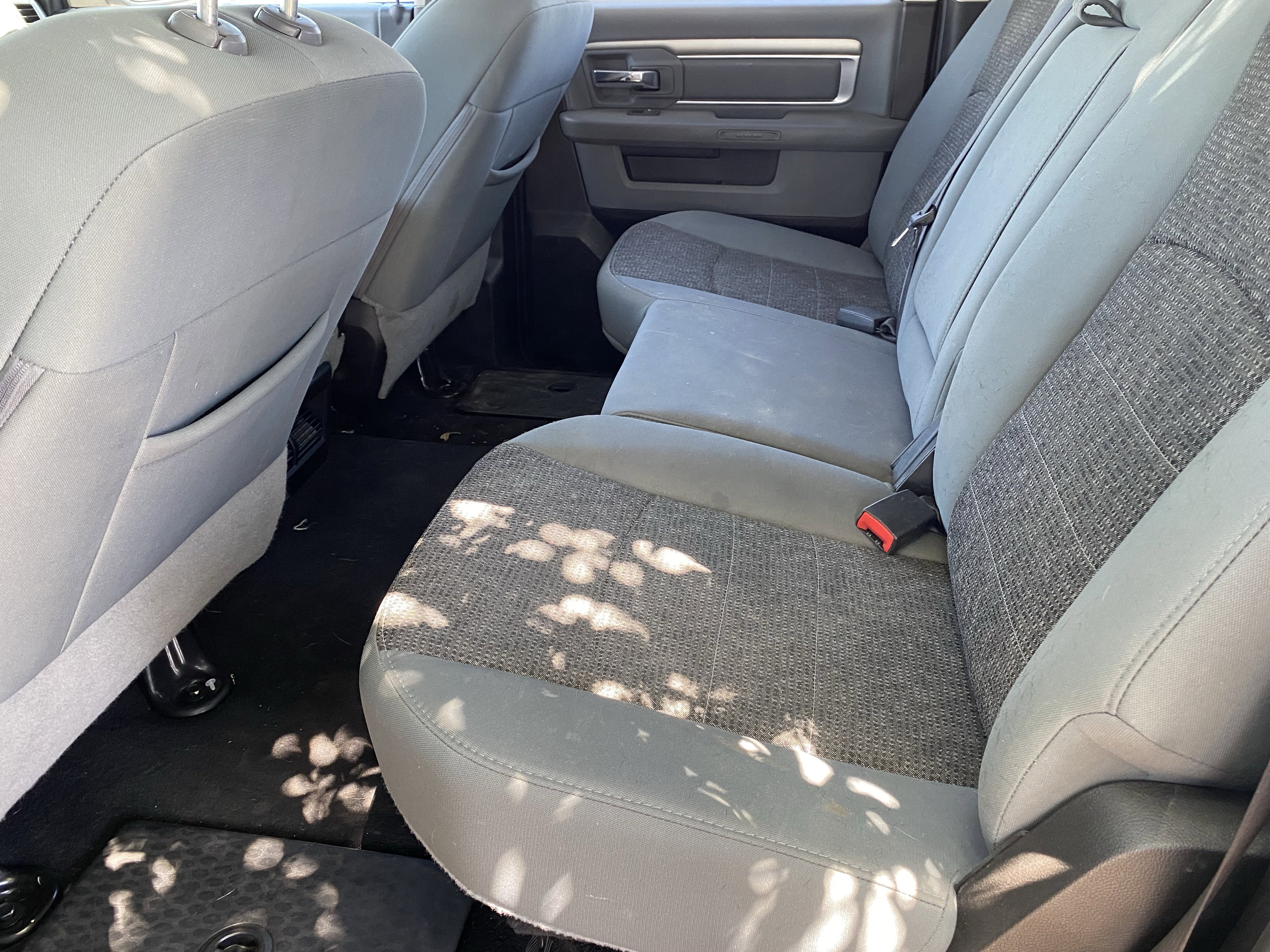 Used 2019 RAM 1500 Classic SLT w/ Luxury Group RWD image 8