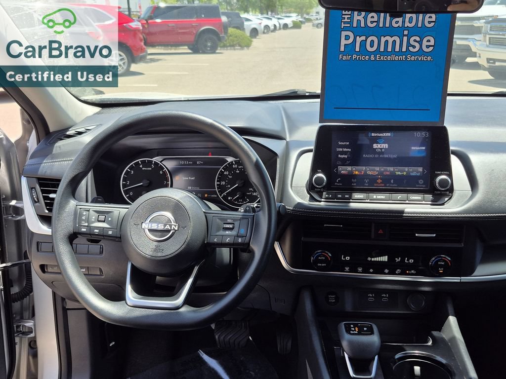 Used 2024 Nissan Rogue SV FWD image 10