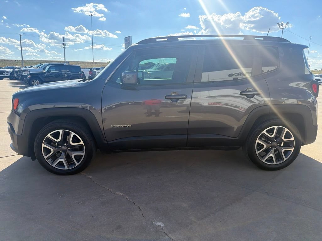 Used 2018 Jeep Renegade Latitude FWD image 6