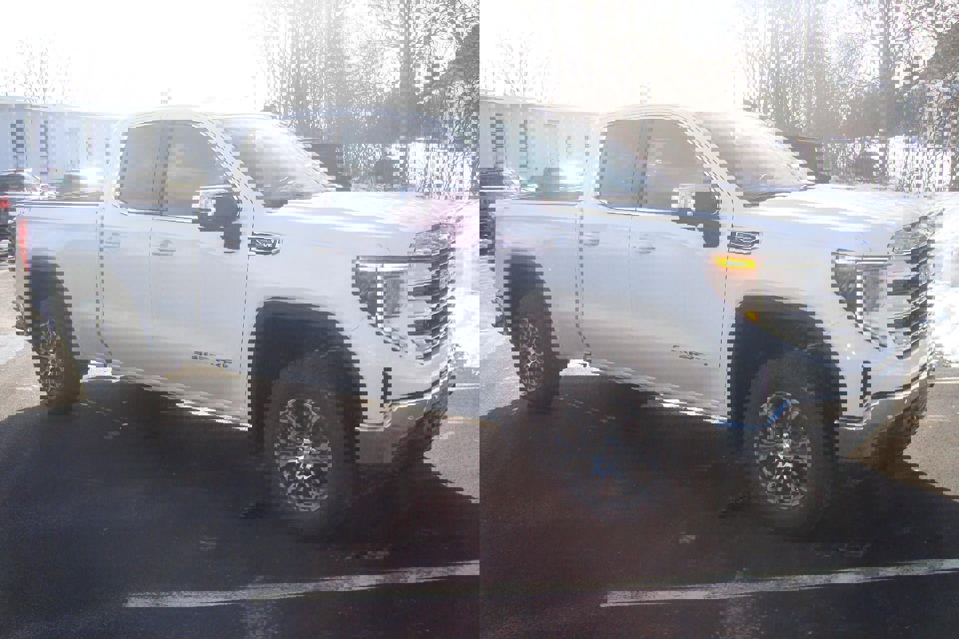 New 2026 GMC Sierra 1500 SLE w/ X31 Off-Road Package image 3