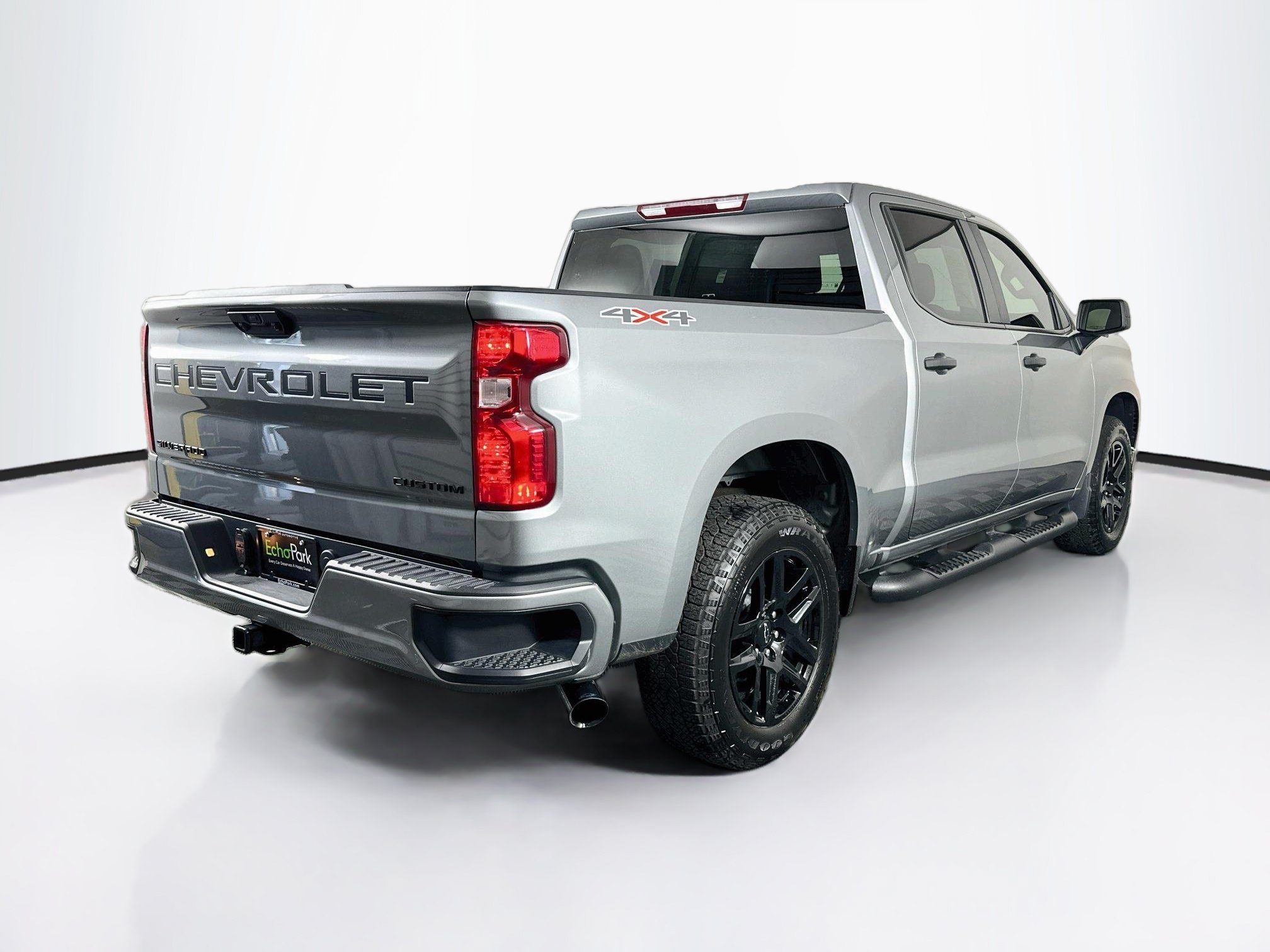 Used 2025 Chevrolet Silverado 1500 Custom w/ Turbomax Blackout Package AWD/4WD image 9