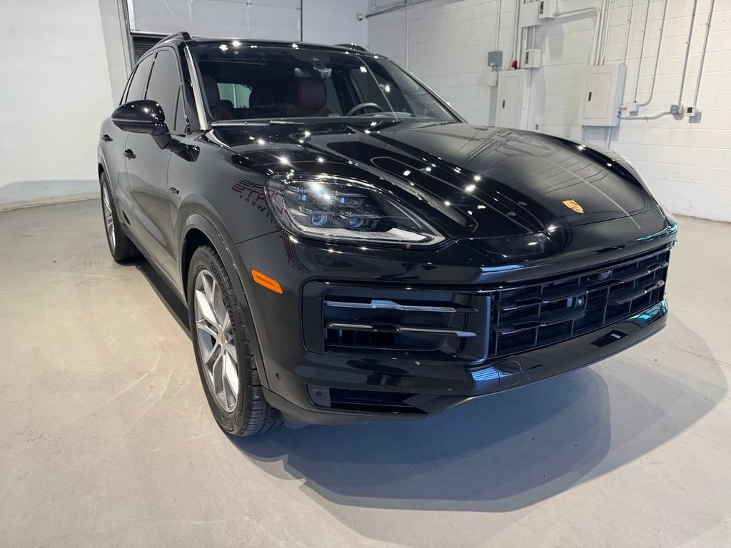 Used 2024 Porsche Cayenne S w/ Premium Package Plus AWD/4WD image 10