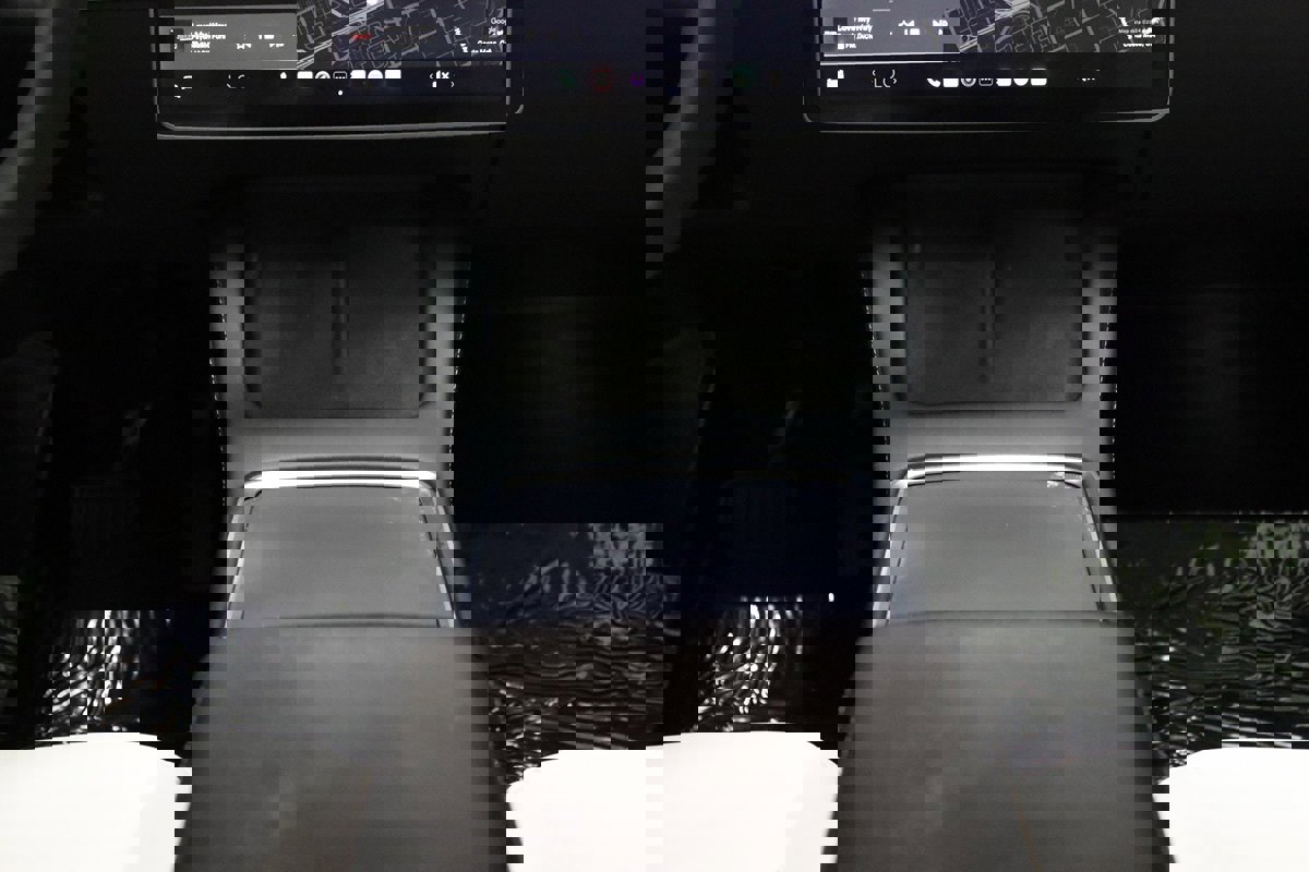 Used 2021 Tesla Model Y Long Range image 40