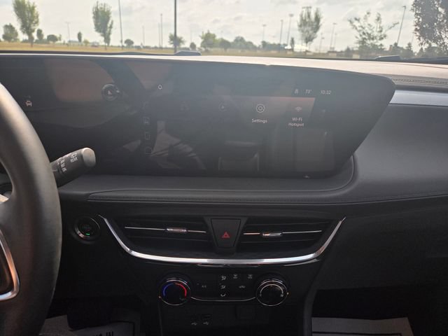 Used 2025 Buick Encore GX Preferred AWD/4WD image 26