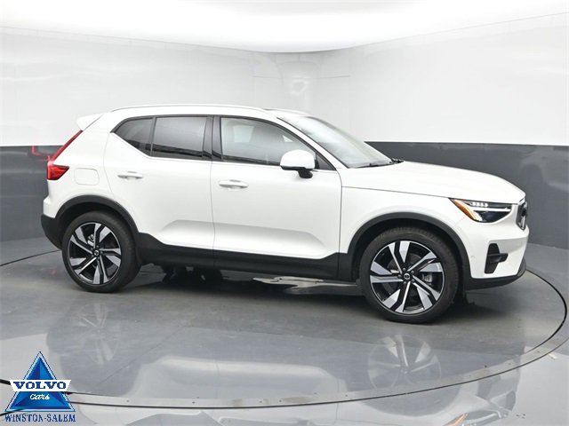 Used 2024 Volvo XC40 B5 Plus w/ Protection Package Premier