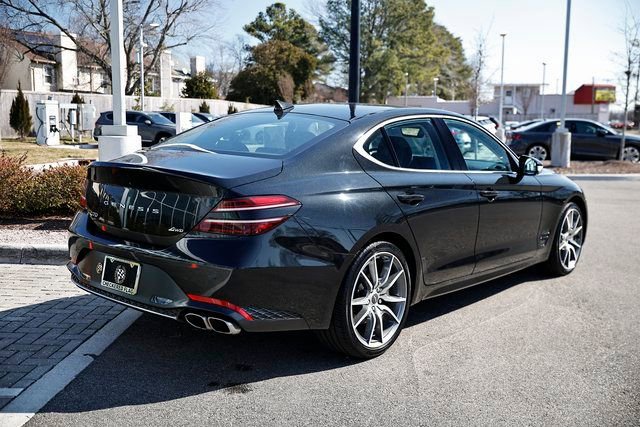 Used 2023 Genesis G70 2.0T image 7