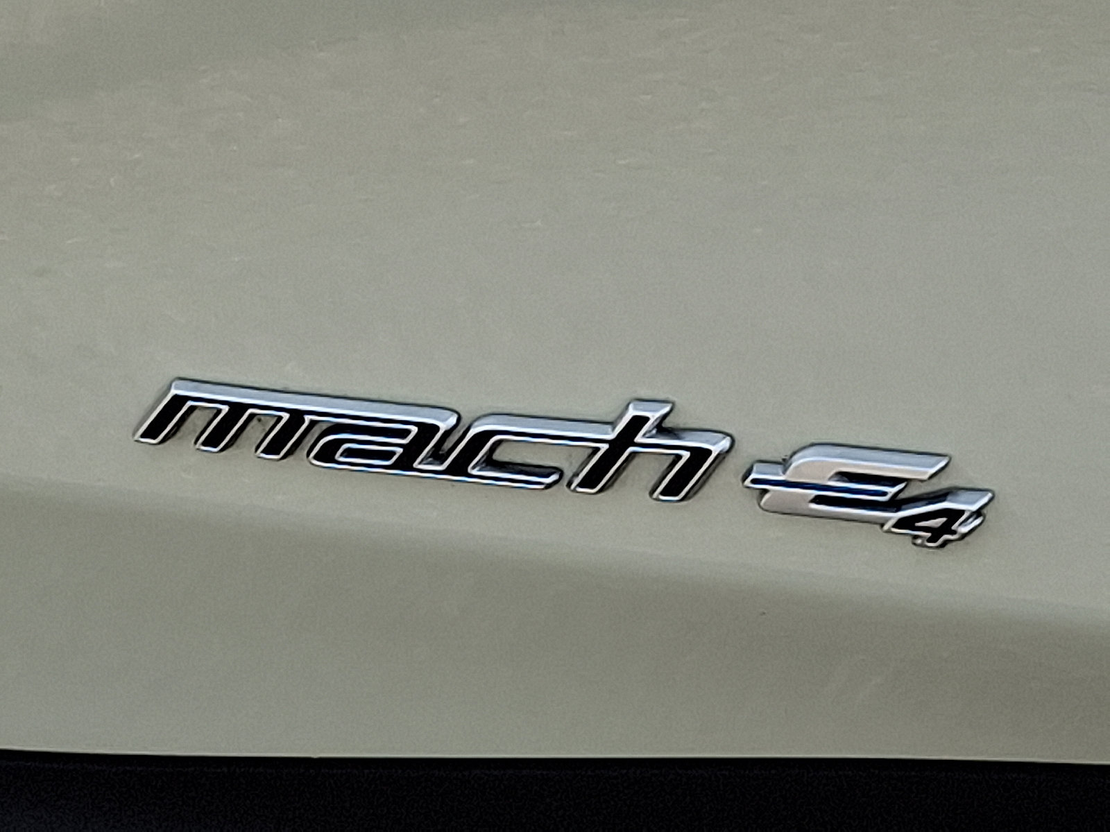 Used 2025 Ford Mustang Mach-E Premium AWD/4WD image 31