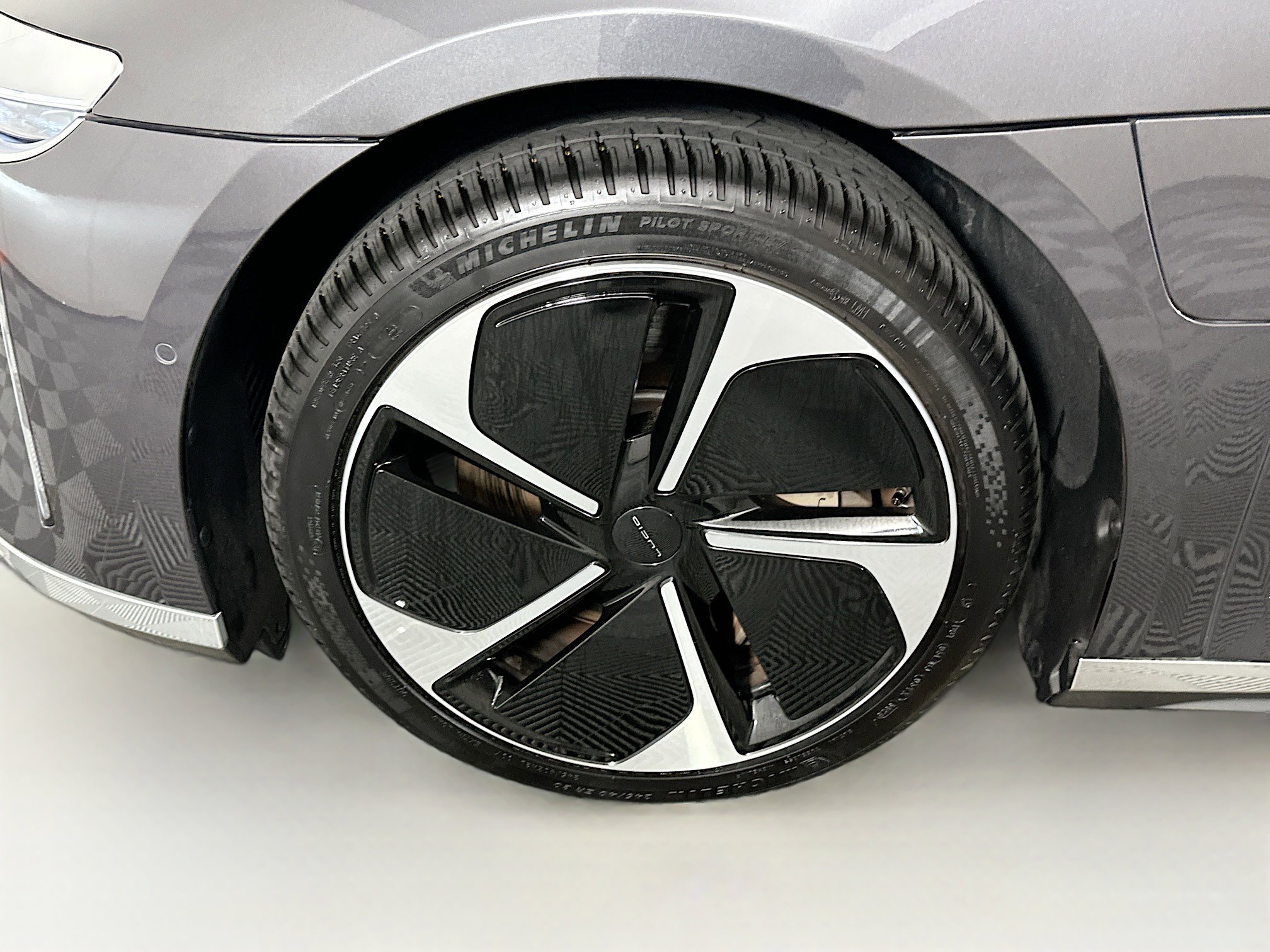 Used 2024 Lucid Air Touring AWD/4WD image 11