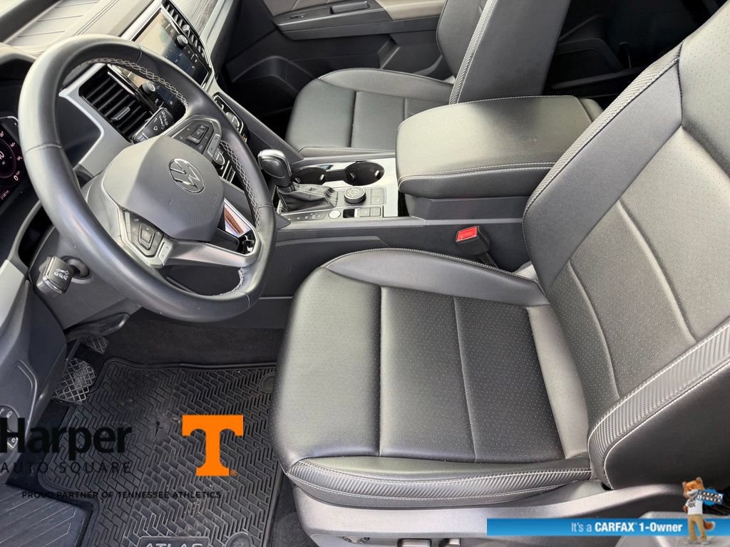 Used 2023 Volkswagen Atlas Cross Sport SE w/ Panoramic Sunroof Package AWD/4WD image 13