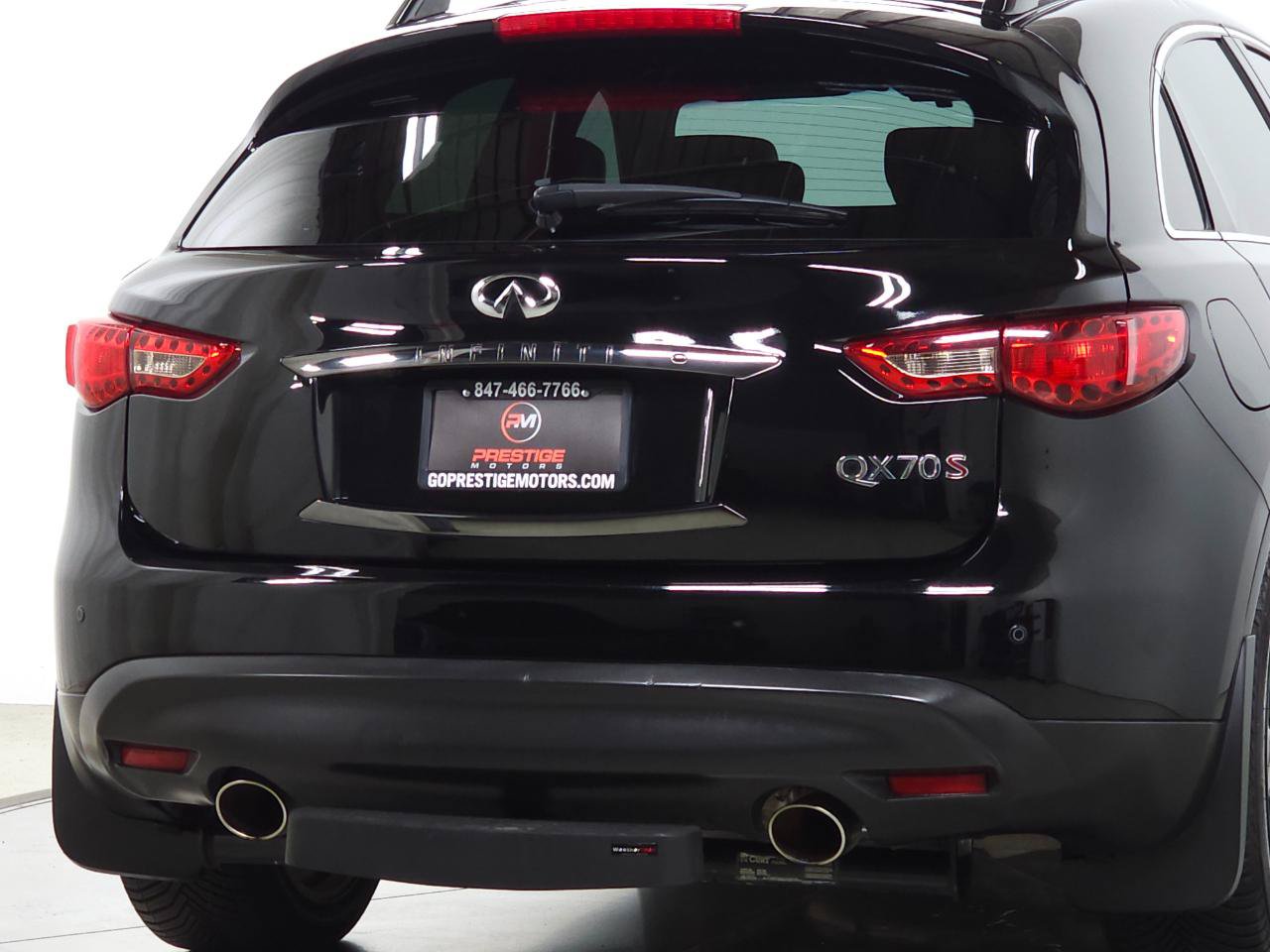 Used 2017 INFINITI QX70 AWD w/ Premium Package image 8