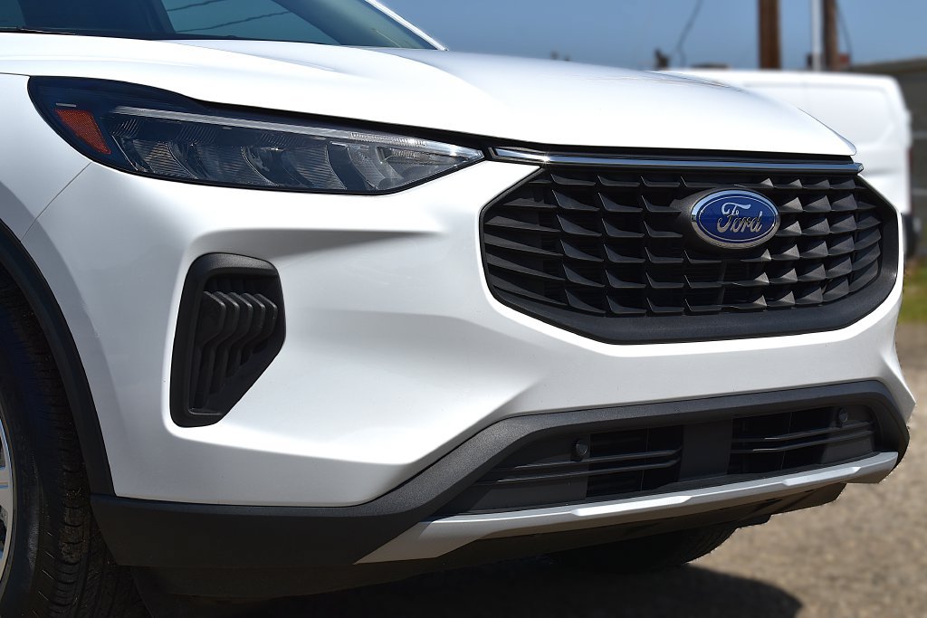 Certified 2023 Ford Escape Active AWD/4WD image 5