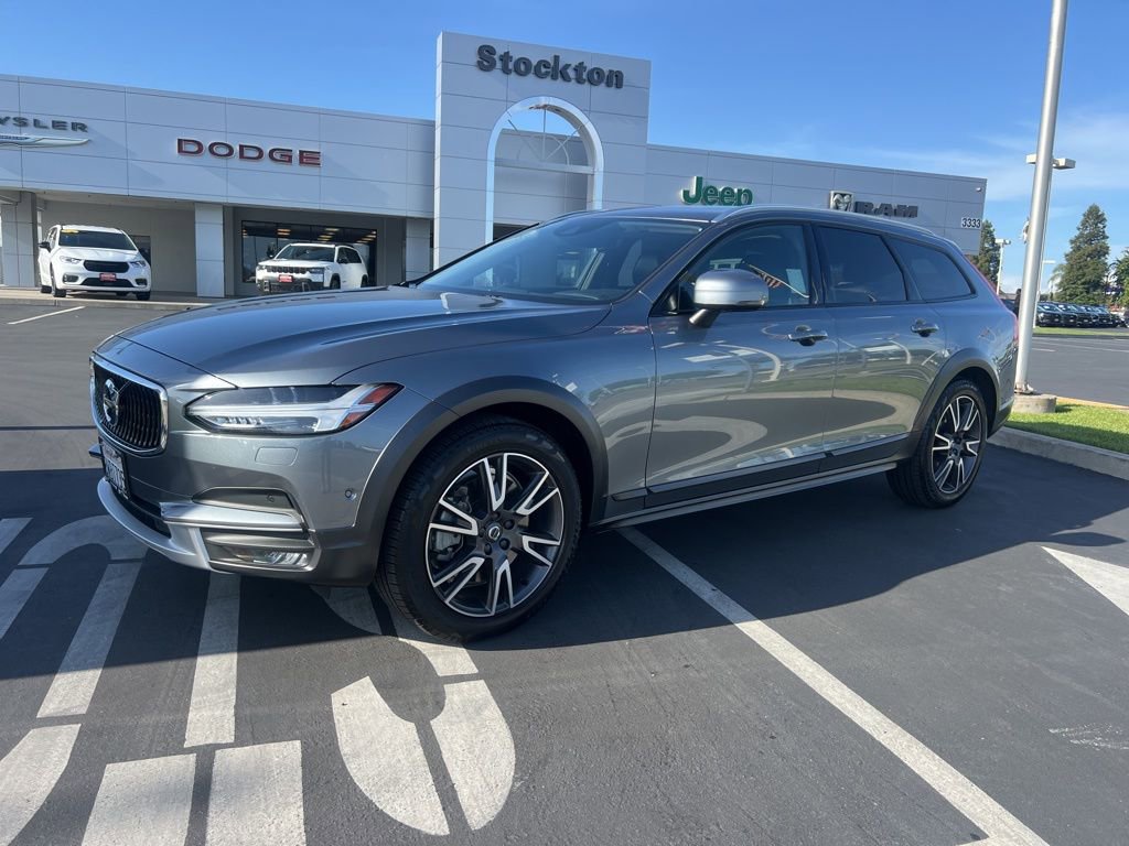 Used 2017 Volvo V90 T6 Cross Country AWD/4WD image 5