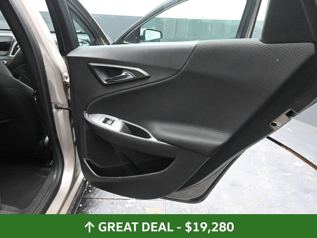 Used 2025 Chevrolet Malibu LT image 23