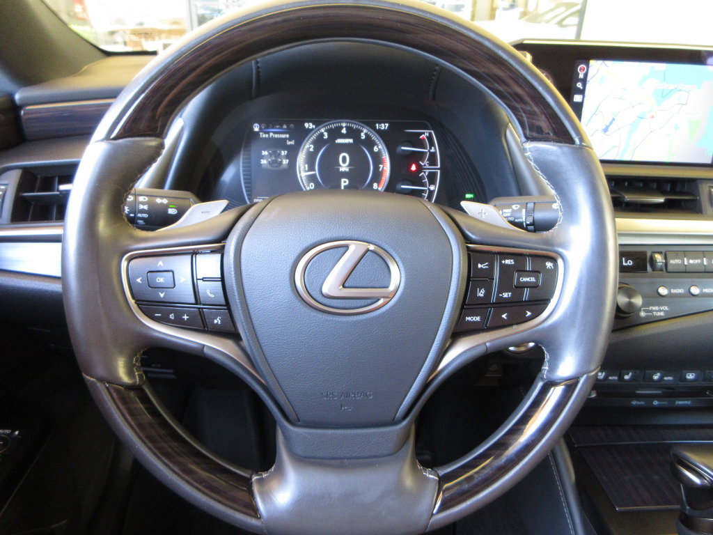 Used 2020 Lexus ES 350 w/ Accessory Package FWD image 15