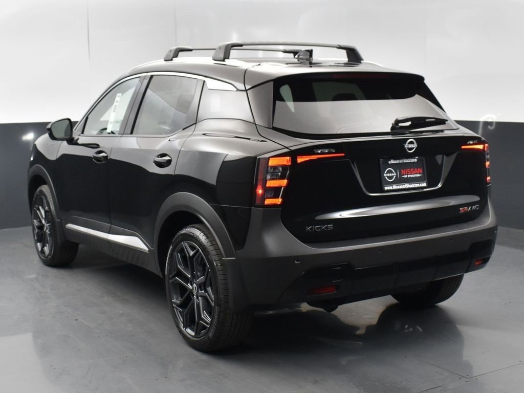 New 2026 Nissan Kicks SR w/ SR Premium Package image 6
