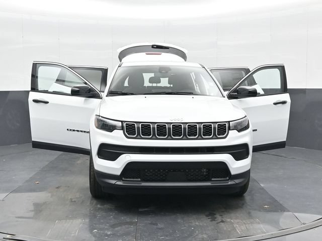 Used 2025 Jeep Compass Sport AWD/4WD image 48