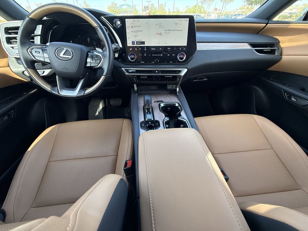 Used 2025 Lexus RX 350 Premium w/ Accessory Package (Z1) image 19