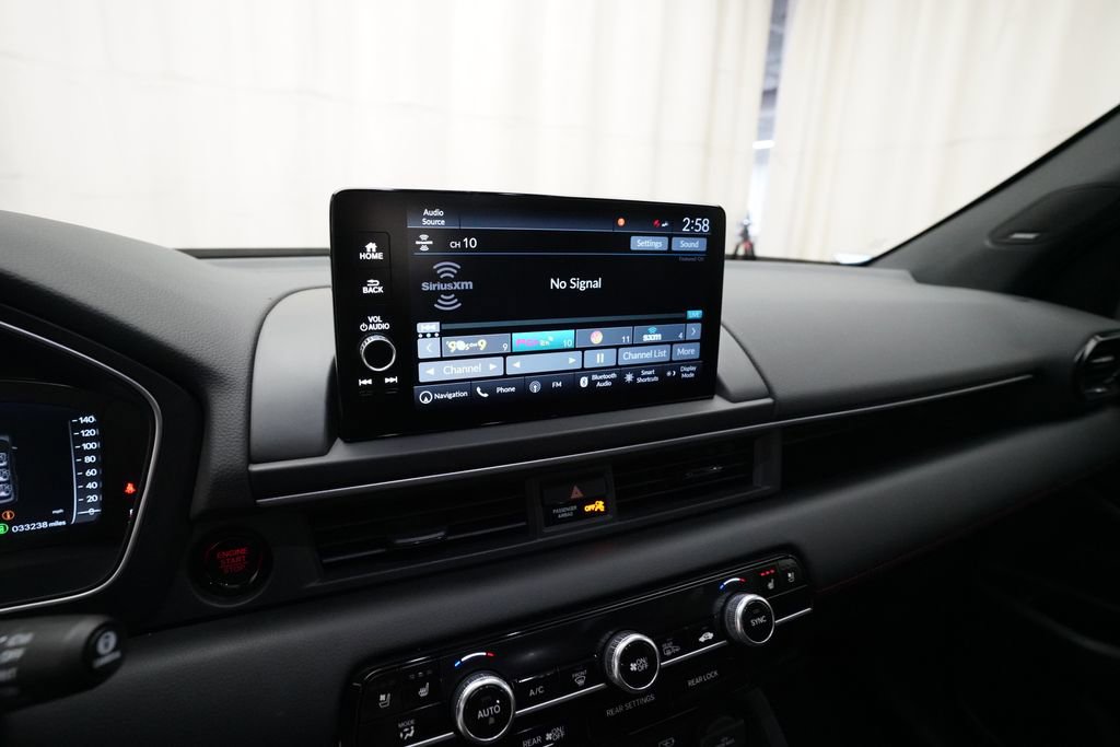 Certified 2025 Honda Pilot Black Edition image 6