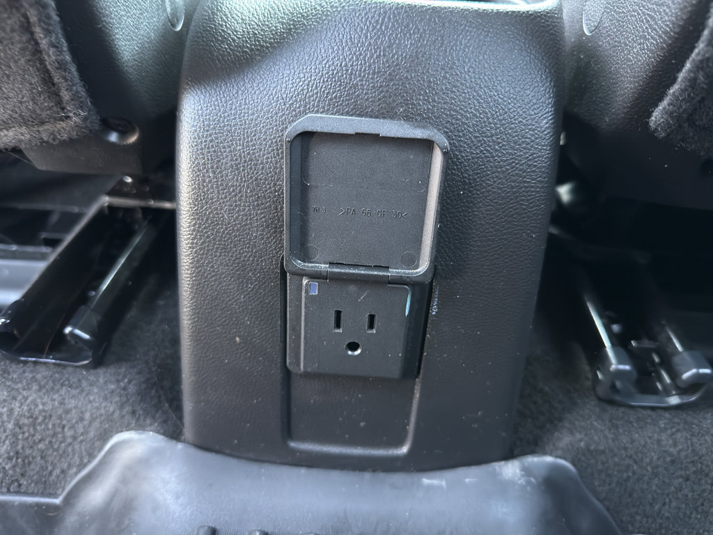 Used 2022 Chevrolet Trax LT w/ Midnight Edition image 34