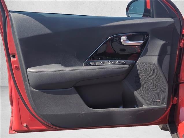 Used 2022 Kia Niro Touring Special Edition FWD image 16