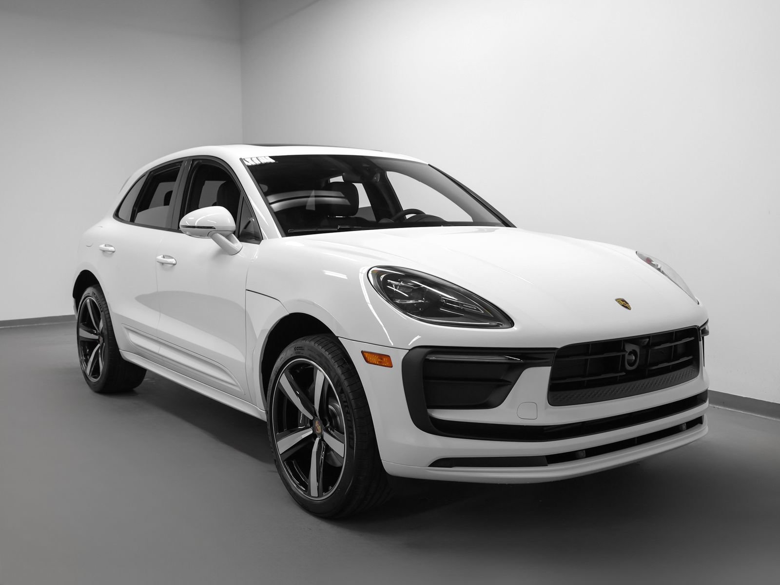 New 2026 Porsche Macan image 10
