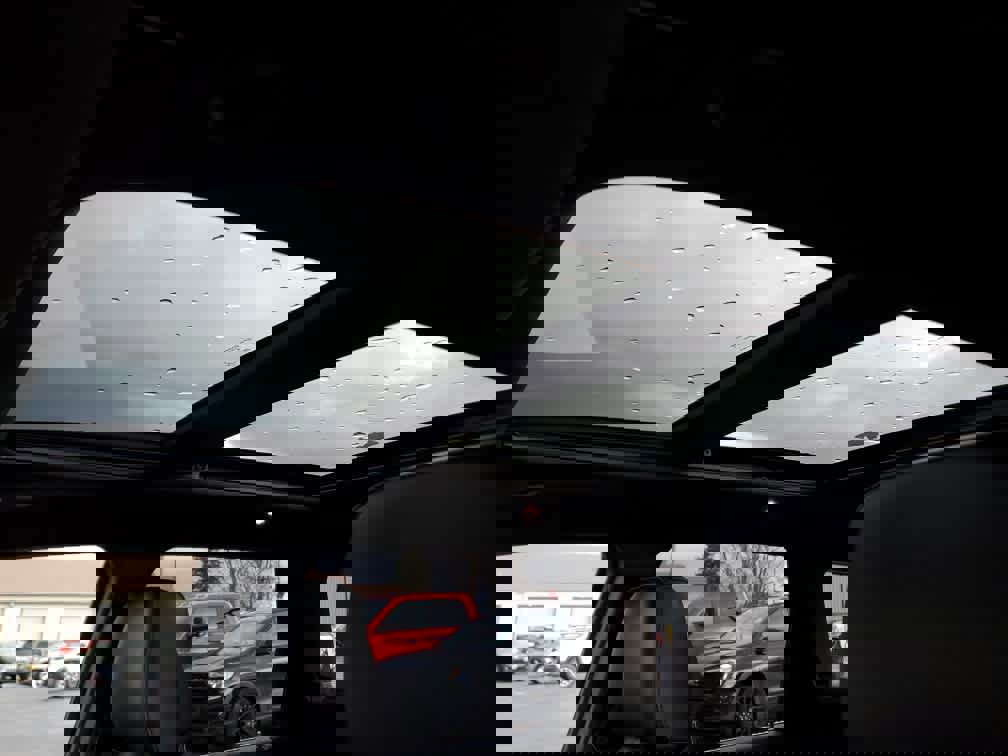 Used 2021 Jeep Grand Cherokee Limited w/ Sun & Sound Group image 15