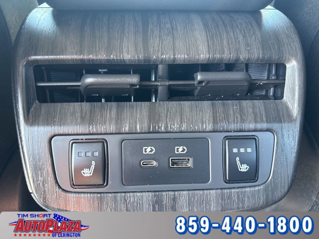 Used 2024 Nissan Ariya AWD image 23