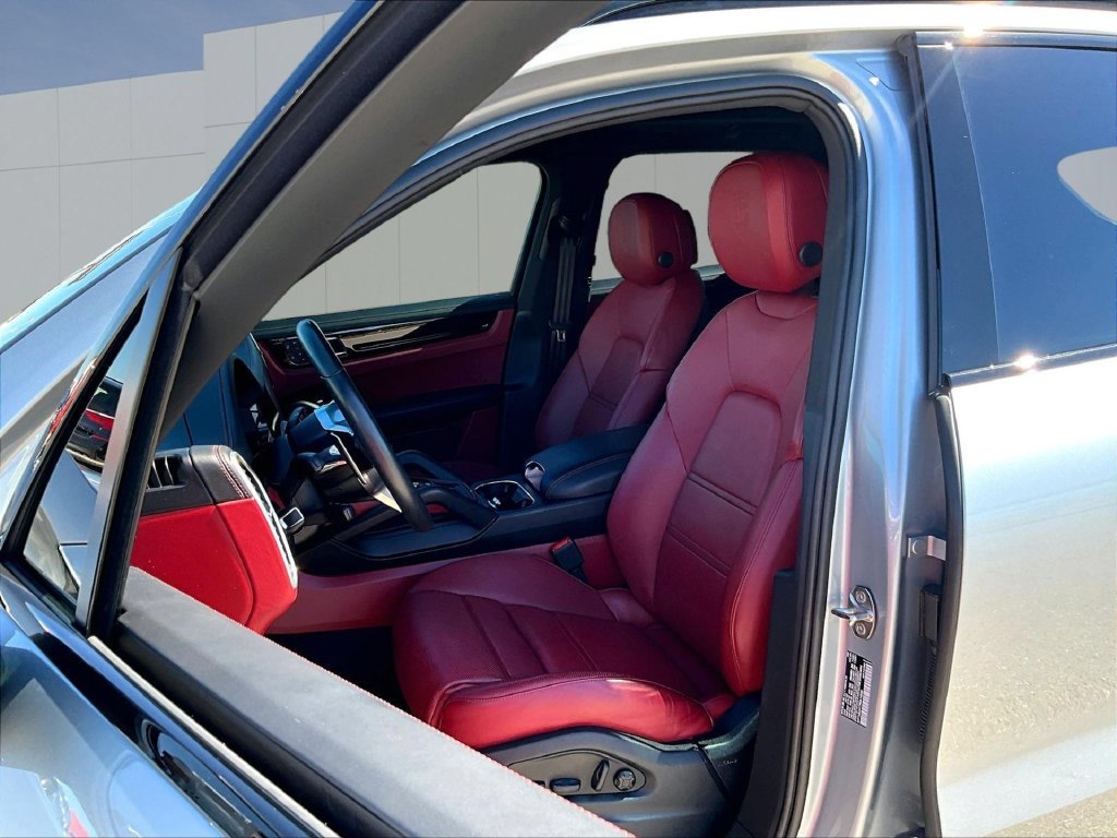 Certified 2023 Porsche Cayenne S AWD/4WD image 5