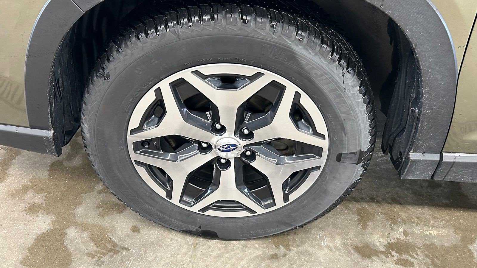 Used 2023 Subaru Forester Premium image 9