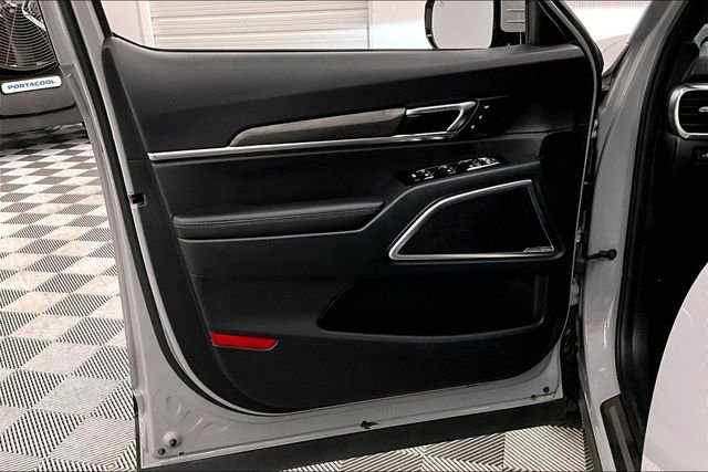 Used 2025 Kia Telluride SX X-Line image 18