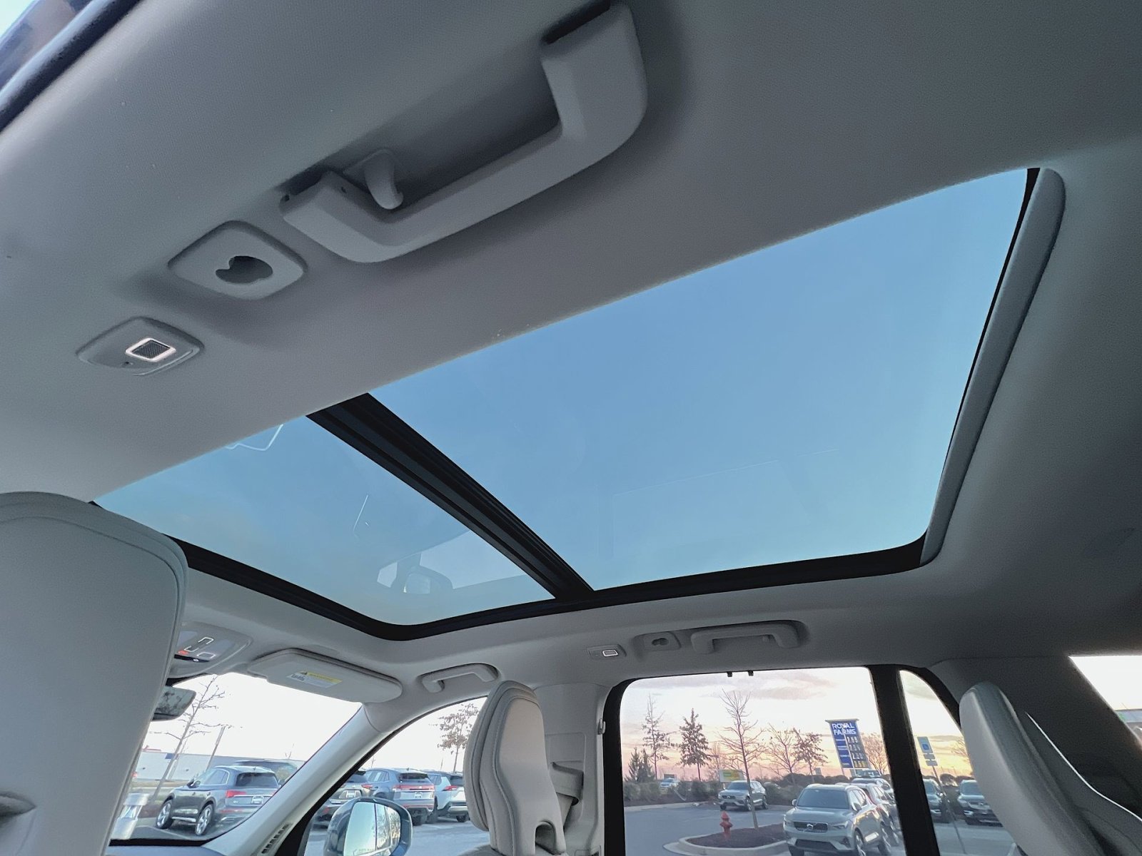 Certified 2023 Volvo XC90 T8 Ultimate image 24