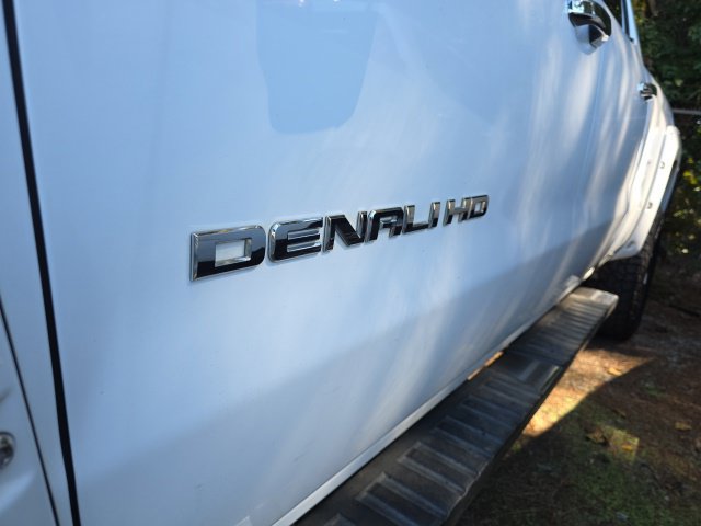 Used 2019 GMC Sierra 2500 Denali AWD/4WD image 3