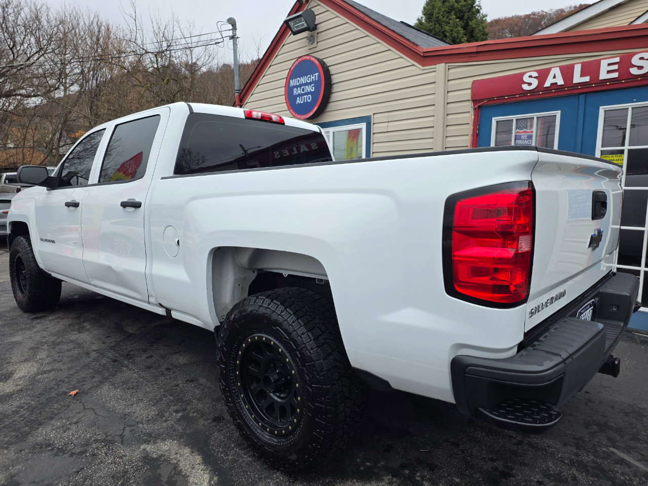 Used 2018 Chevrolet Silverado 1500 W/T w/ Trailering Package image 9