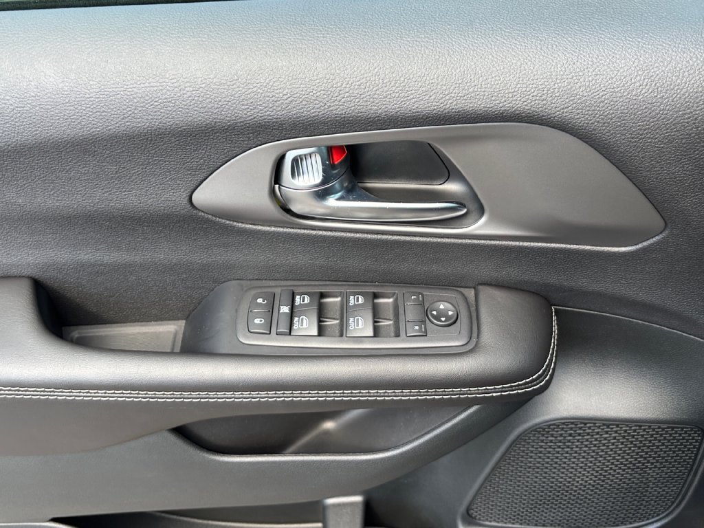 New 2027 Chrysler Pacifica LX FWD image 23
