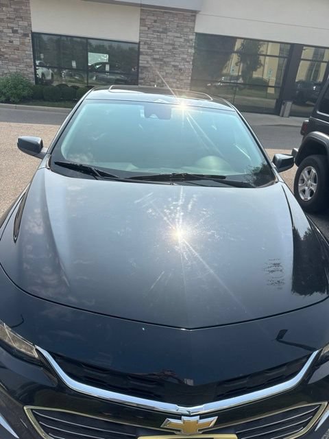 Used 2017 Chevrolet Malibu Premier w/ Premier Sun and Wheel Package FWD image 11