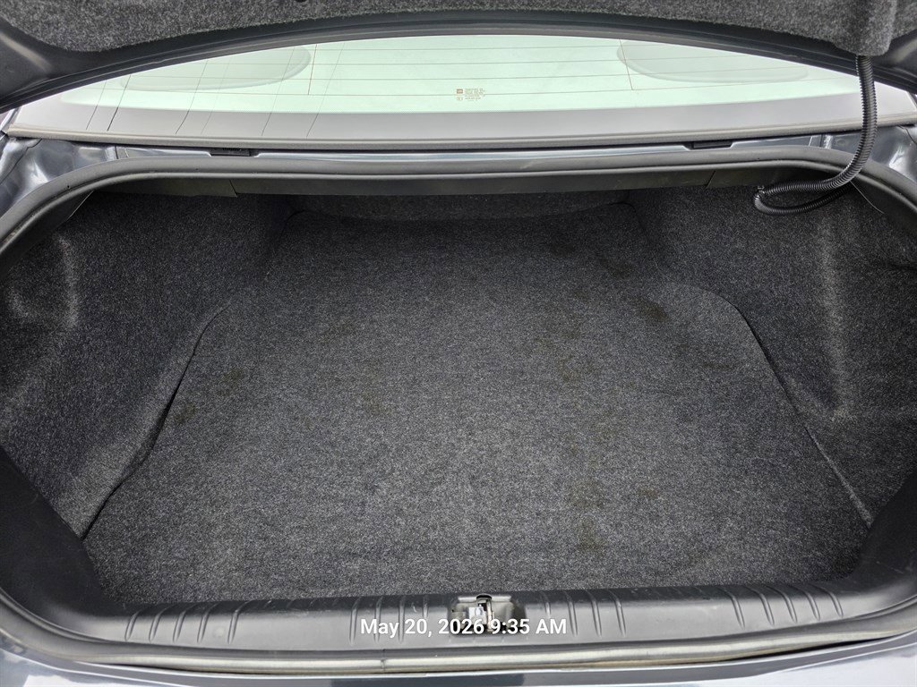 Used 2011 Chevrolet Impala LS FWD image 15