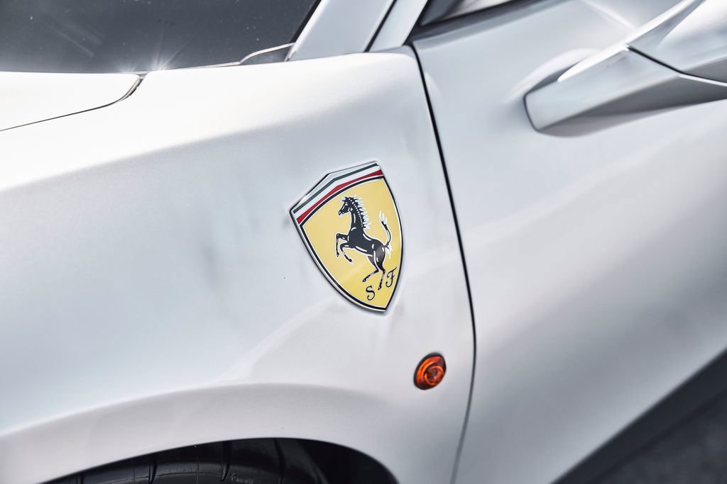 Used 2020 Ferrari 488 Pista Coupe RWD image 9