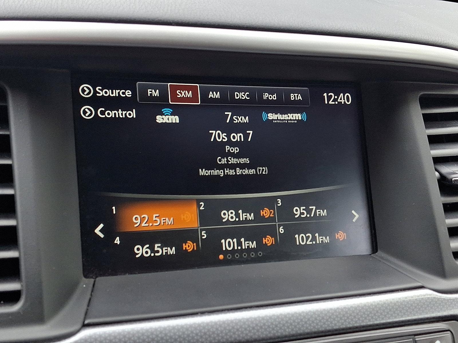 Used 2020 Nissan Pathfinder SL w/ Cargo Package AWD/4WD image 17
