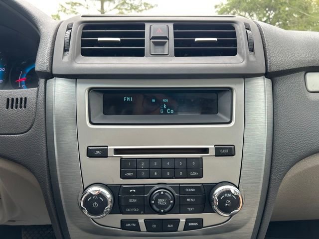 Used 2011 Ford Fusion S image 18