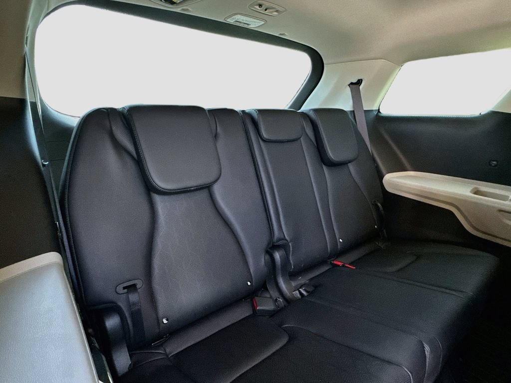 Certified 2023 Kia Carnival SX FWD image 31