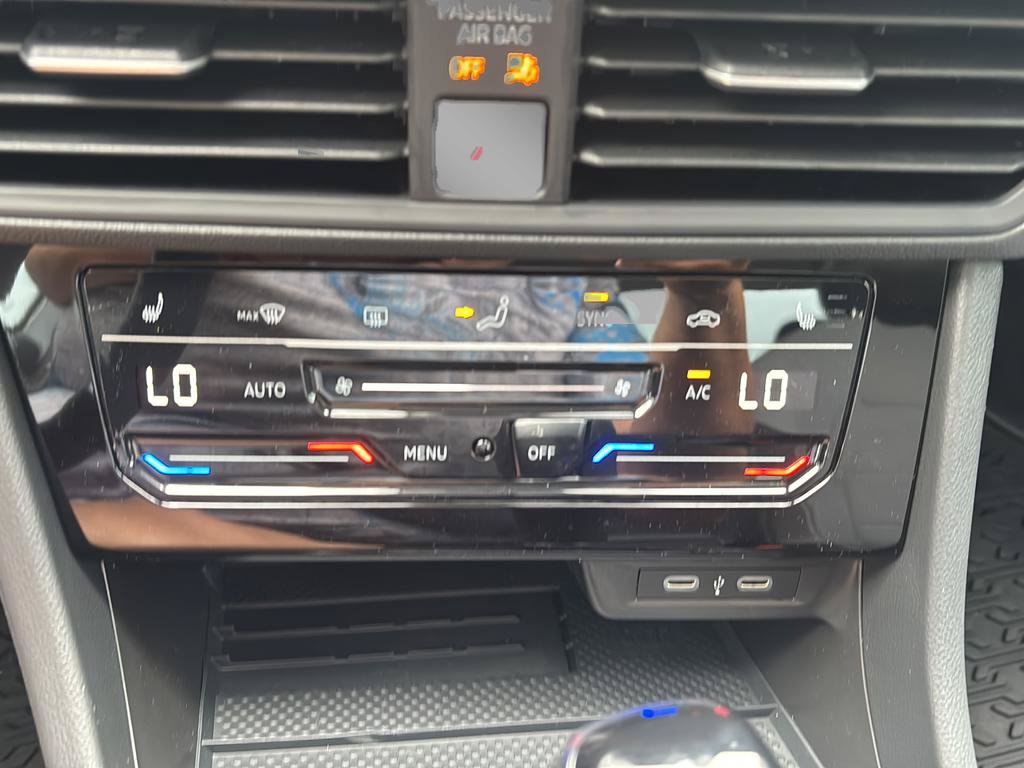 New 2026 Volkswagen Jetta SE FWD image 25