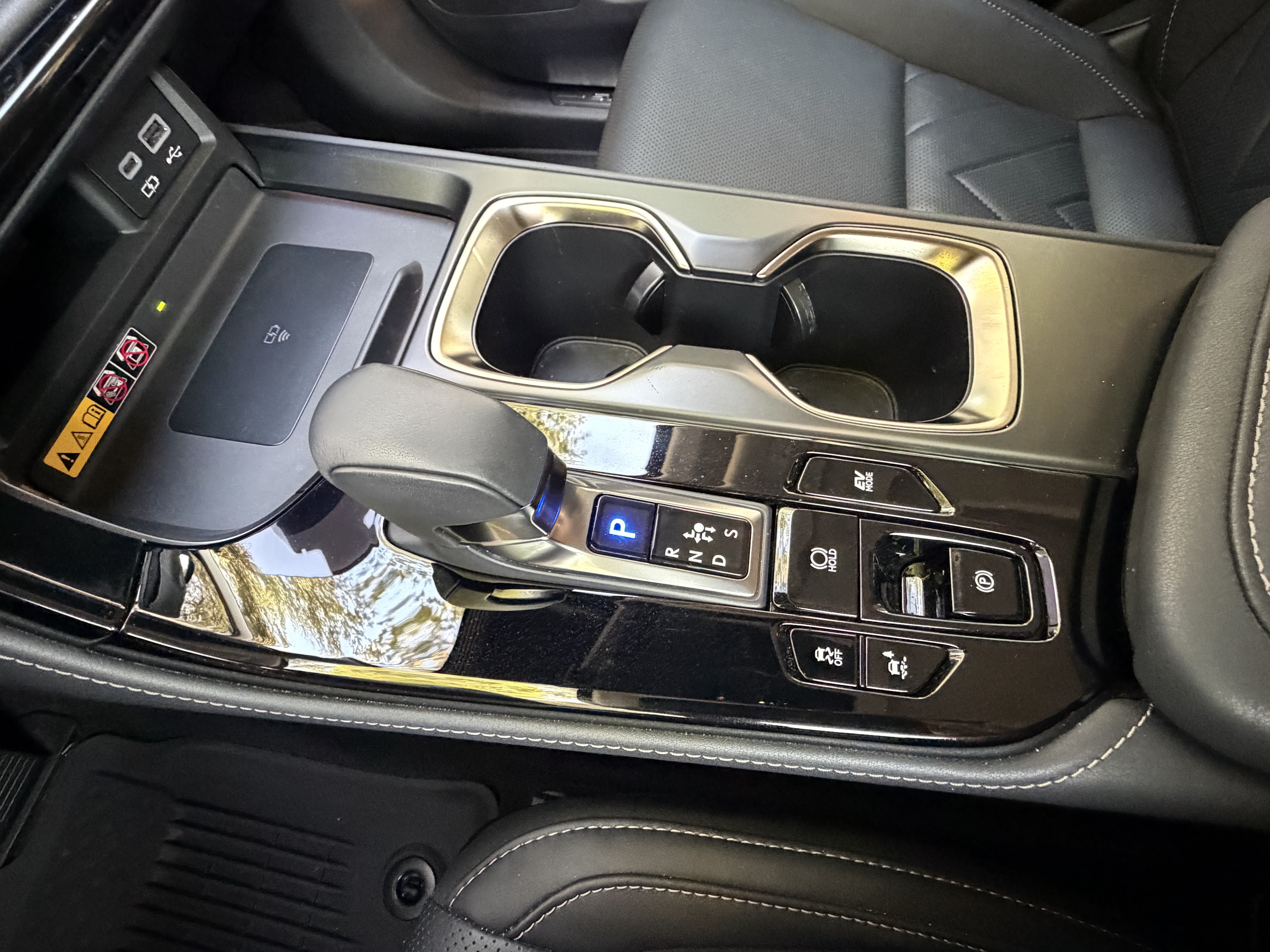 Used 2022 Lexus NX 350h AWD w/ Vision Package image 25