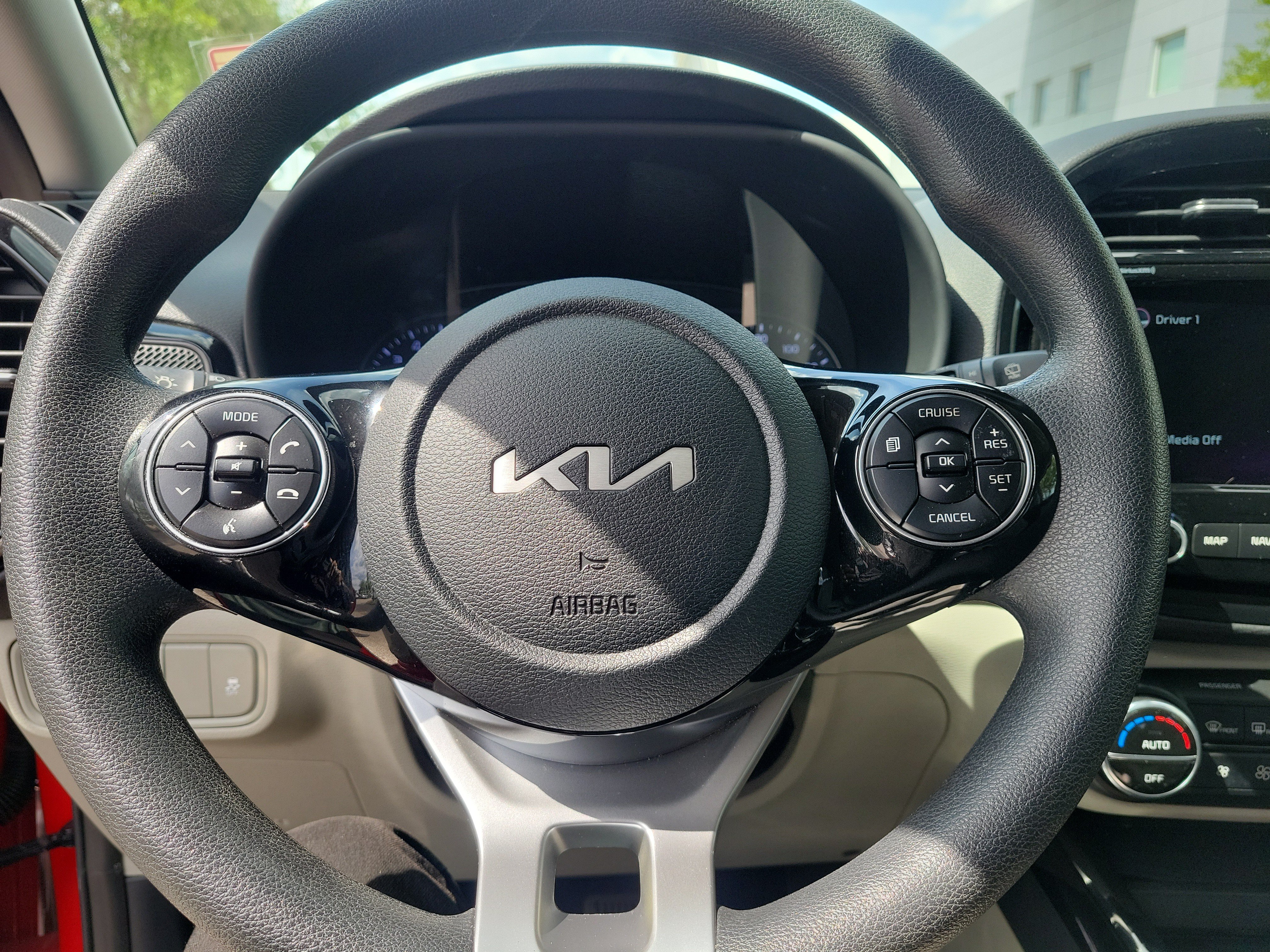 Used 2022 Kia Soul S FWD image 22