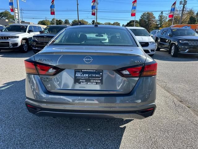 Used 2023 Nissan Altima 2.5 SV FWD image 4