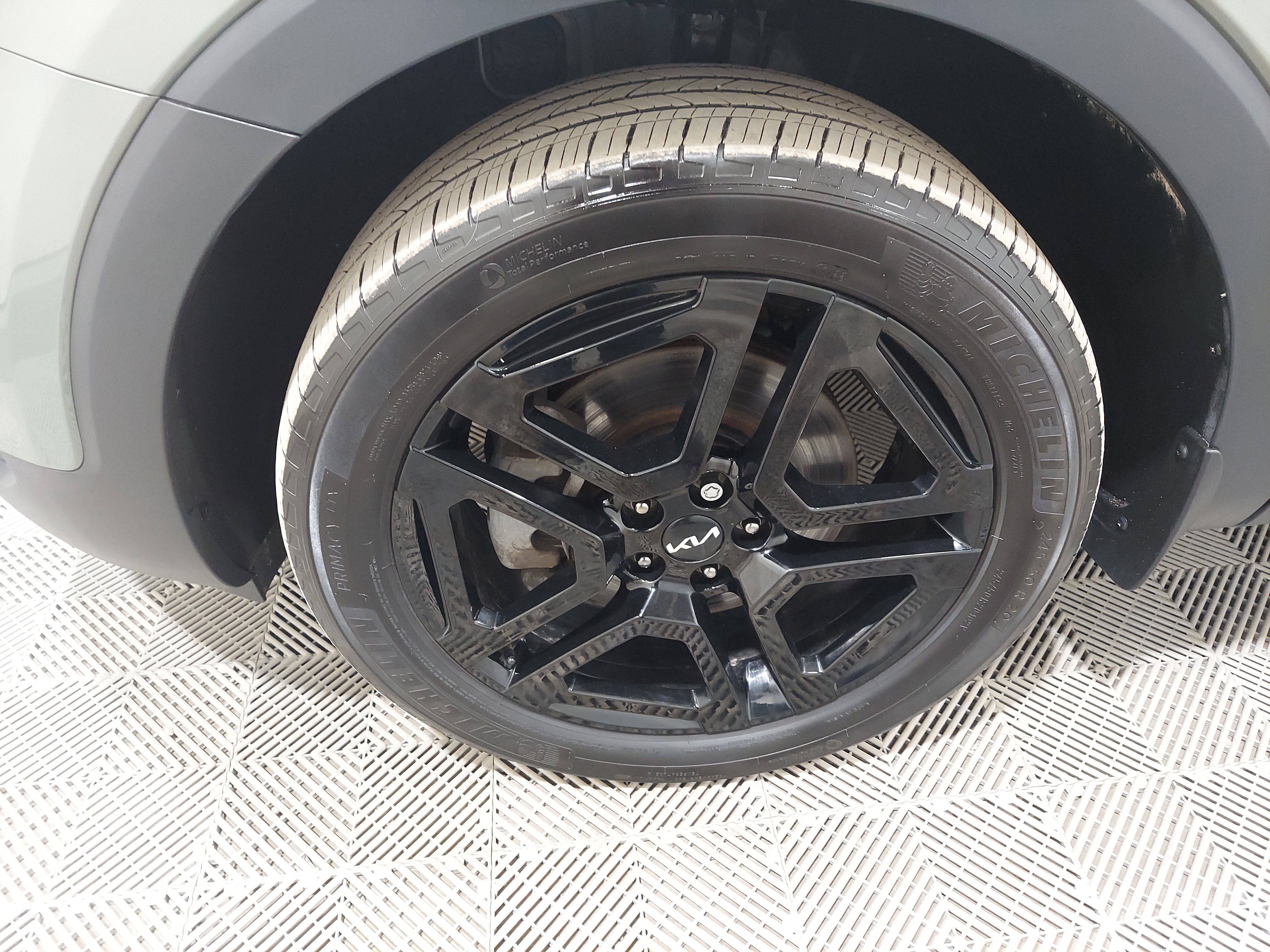 Used 2023 Kia Telluride SX AWD/4WD image 6