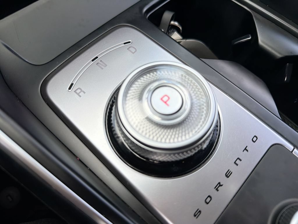 Used 2025 Kia Sorento EX w/ EX Panoramic Sunroof Package FWD image 22