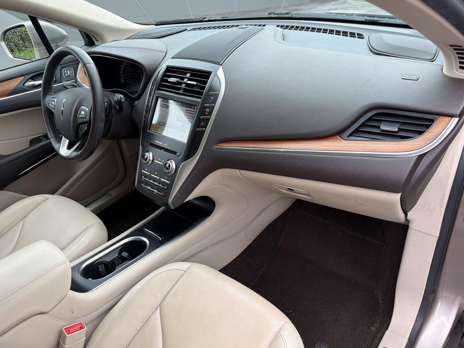 Used 2019 Lincoln MKC Select w/ Select Plus Package FWD image 30