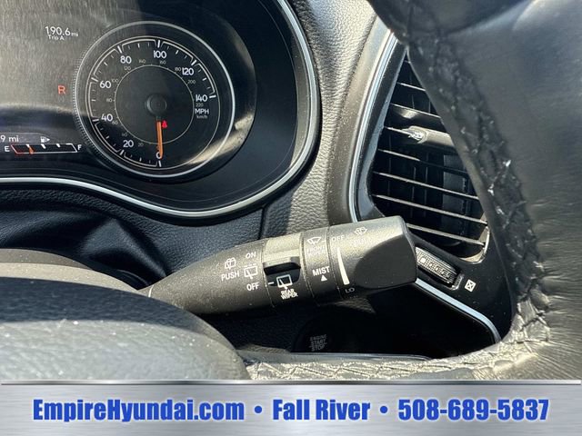 Used 2019 Jeep Cherokee Limited AWD/4WD image 30