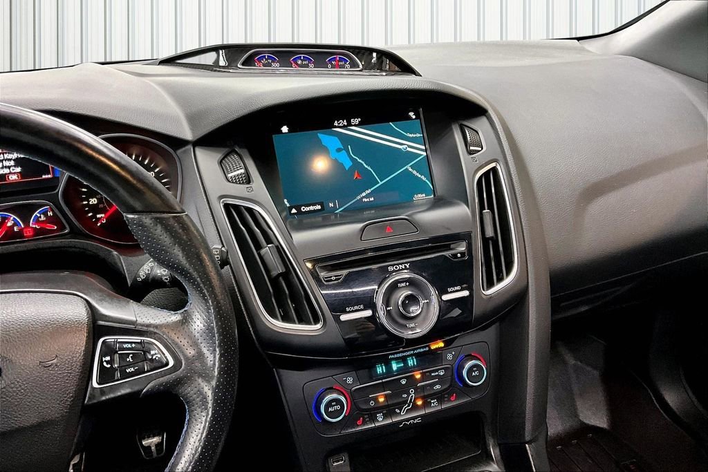 Used 2018 Ford Focus RS AWD/4WD image 9