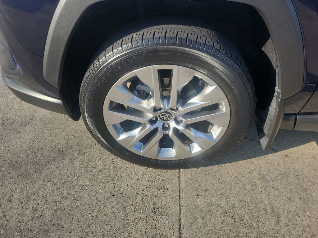 Certified 2022 Toyota RAV4 XLE Premium image 22